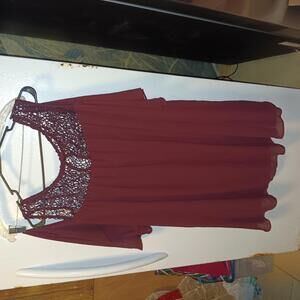 Charming Burgundy Cold Shoulder Casual Dress with Crochet Detail